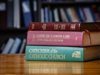 Peters Dr Edward – Canon Law An Intro for Catechists-Ed Peters