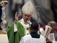 Pope Francis leads a mass to mark the closure of the Synod on the Family in Saint Peter's Basilica at the Vatican