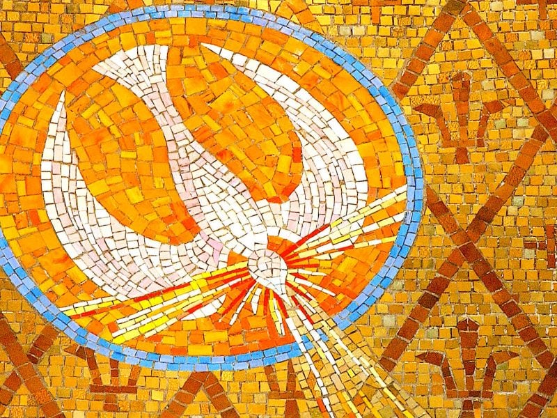 seven 7 gifts and pentecostal charisms of the Holy Spirit pentecost siete dones del espiritu santo pentecostés