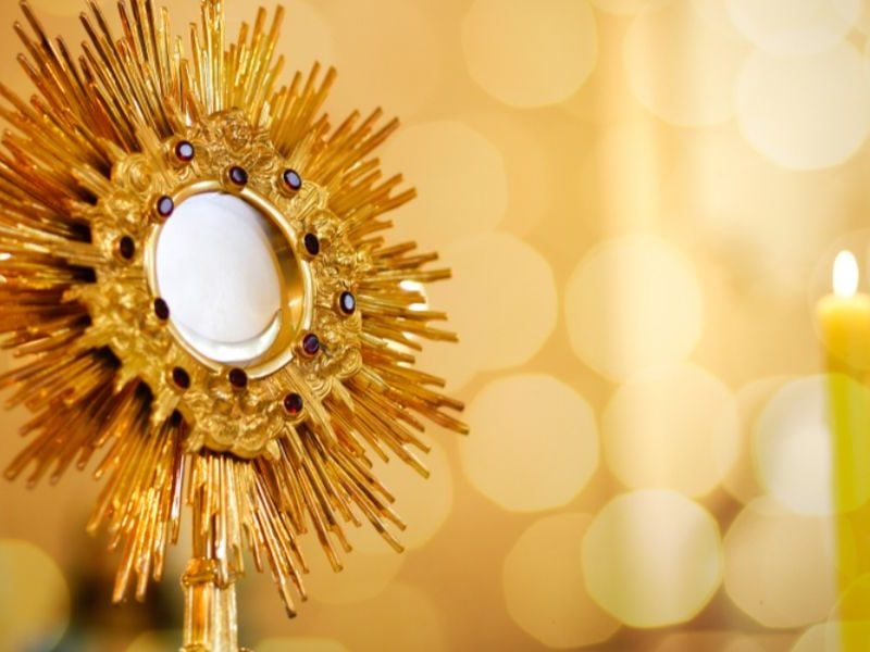 Adorationperpetual adoration praying prayer what not to do blessed sacrament eucharist