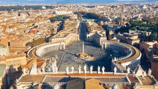 st. peter's peter pope king david bible square piazza vatican Rome pilgrimage tour italy 21st Sunday Ordinary Time A papacy keys to the kingdom Matthew 16 facebook