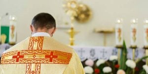 sign cross rediscovering meaning catholic tradition