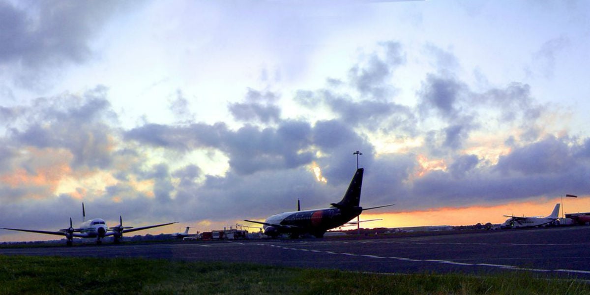 airport terminal coronavirus pilgrimage travel COVID-19