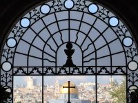 Jerusalem through a window palm sunday road dominus flevit hosanna donkey