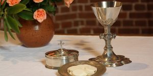 paten chalice hosts getting more out of mass communion real presence preparation follow-up meal eucharist