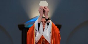 elevation host hosts getting more out of mass communion real presence preparation follow-up meal eucharist