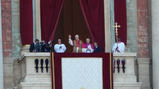 Pope Leo XIV, Urbi et Orbi, Vatican, St Peter's Square, Loggia